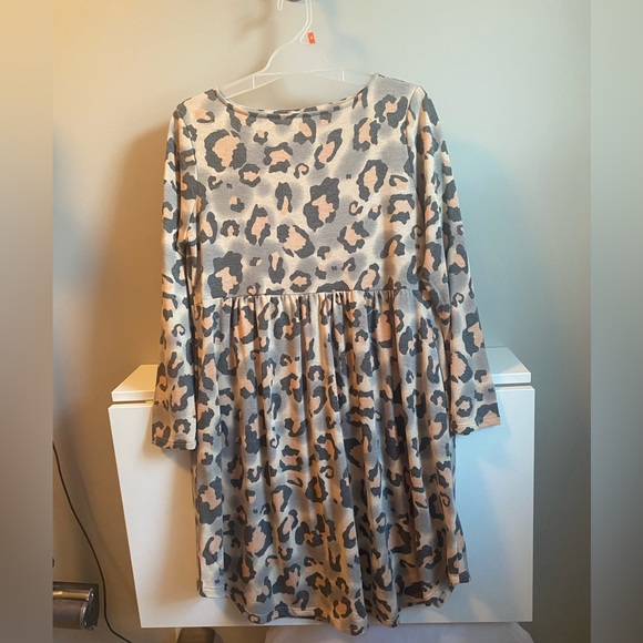 Emerald Fashion leopard print long-sleeve dress - Picture 1 of 5